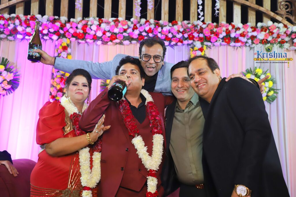Anniversary photographer in rohini